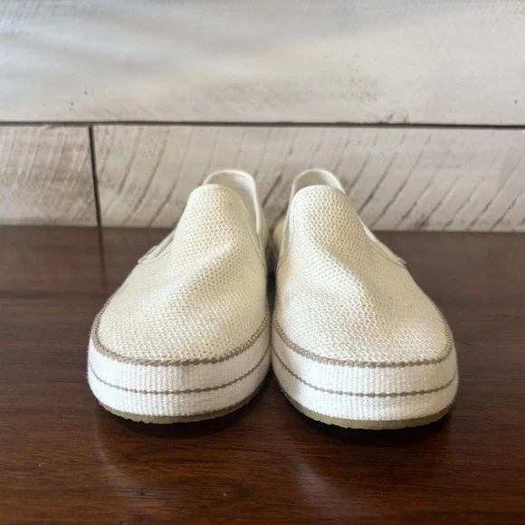 UGG Bren Knit Slip On Sneakers White 6.5 Womens - Picture 2 of 10